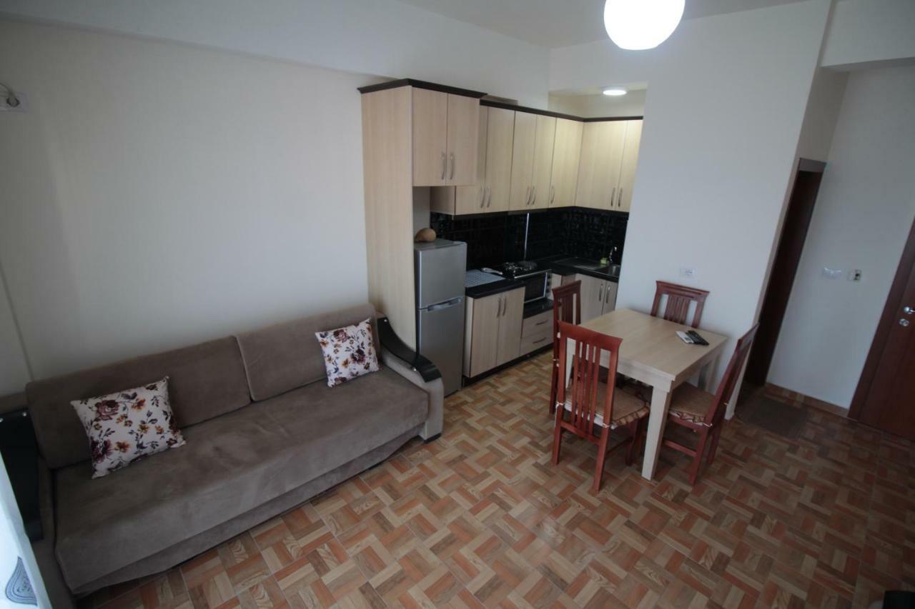 Doka Center Apartments Sarande Luaran gambar